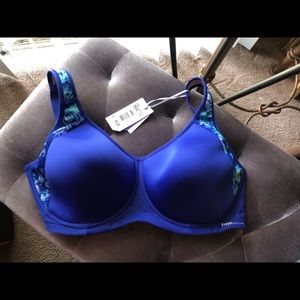 Freya active sonic 30J underwire molded sports bra